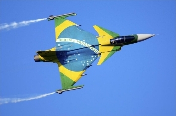 Gripen NG com as cores do Brasil