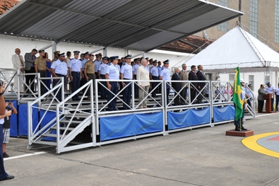Autoridades (esq./dir.): Brig. Vieira, Brig. Lébeis, Brig. Picorelli, Maj. Brig.  Botelho (Cmt III COMAR), Cel. Sérgio Barros (Cmt BASC), Maj.-Brig. Menezes, Brig. Quírico, Brig. Negri, Cel. Potengy.